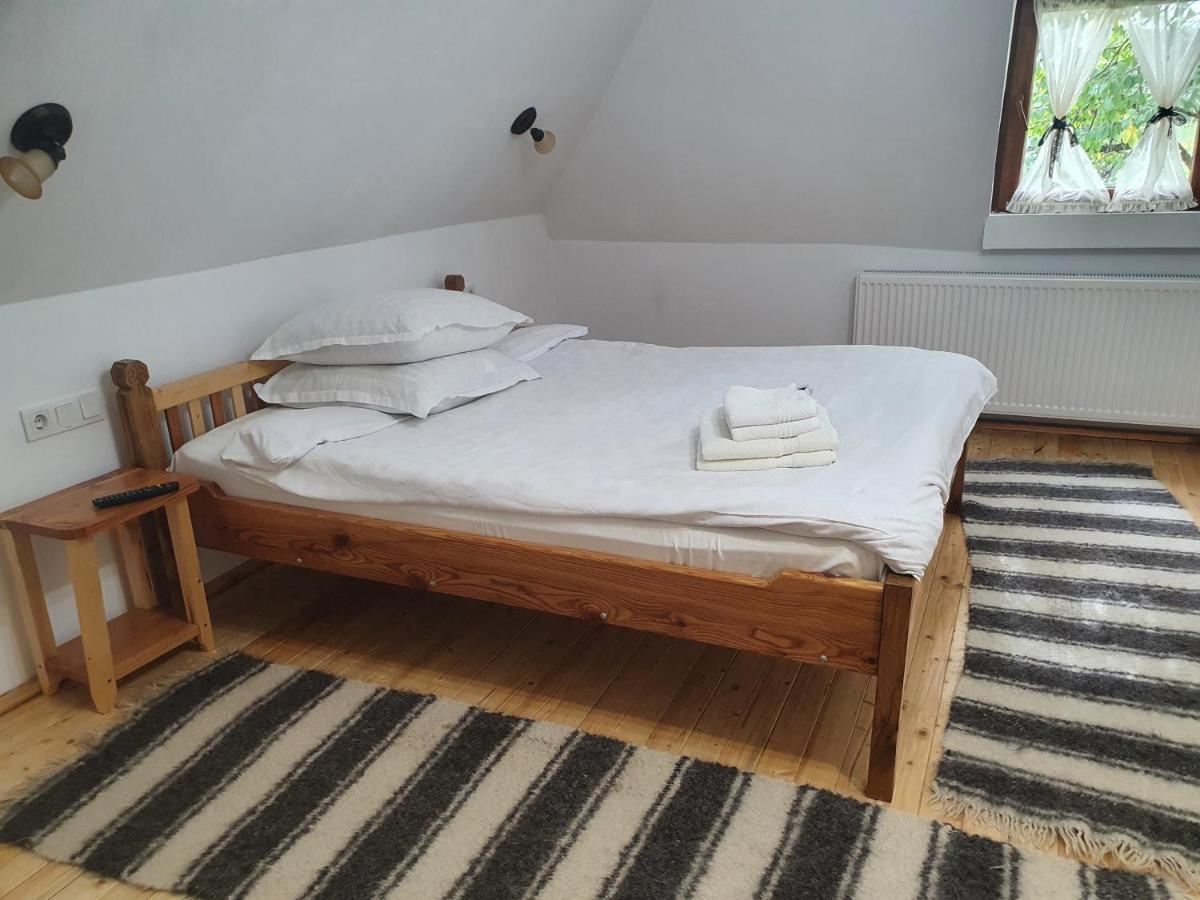 Casuta Din Gradina Homestay *